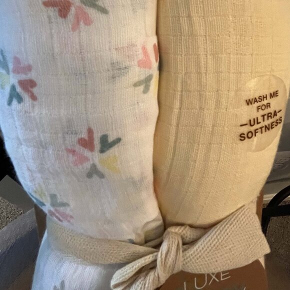 NWT Luxe + Willow 2 Pack Multi use Muslin Swaddle Baby Blankets. 100% Cotton - Picture 3 of 4